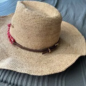 Miu Miu Beige Straw Hat with Red Accent Miu Miu | Accessories | Miu Miu Woven Raffia Hat With Red  main image 4